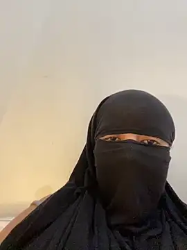 Barbyxhot online show from 02-15-26, 04:25