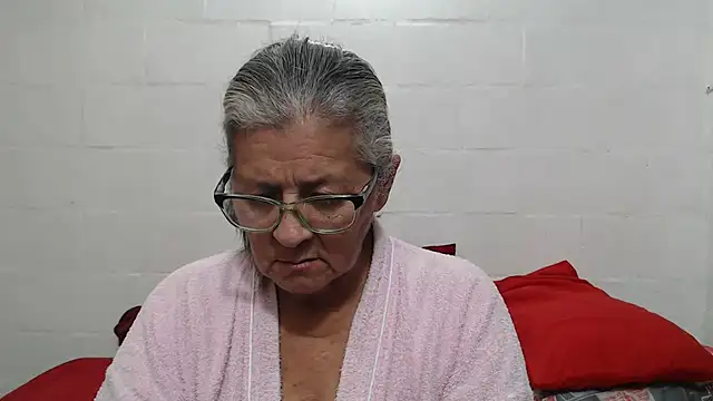 Snapshot of candy_mature_ chatting on 10-31-25, 11:17 candy mature online show from 10-31-25, 11:17