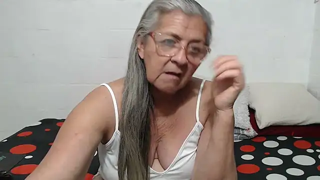 Snapshot of candy_mature_ chatting on 12-16-25, 11:21 candy mature online show from 12-16-25, 11:21