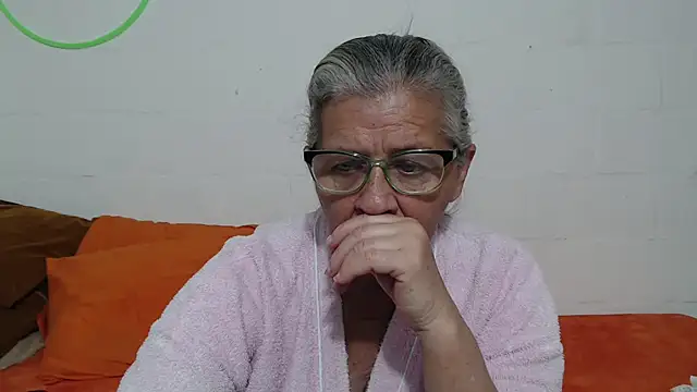 Snapshot of candy_mature_ chatting on 12-19-25, 10:28 candy mature online show from 12-19-25, 10:28