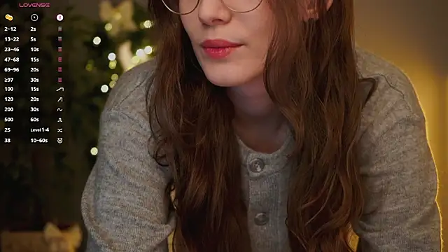 Ester Hill online show from 12-18-25, 01:33