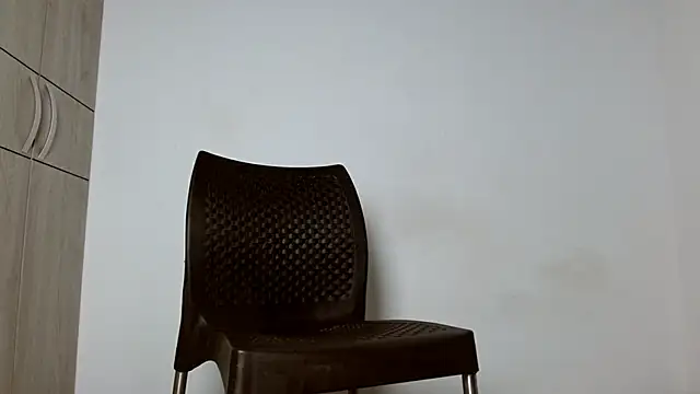 Muscle Brown10 online show from 05-20-26, 12:44