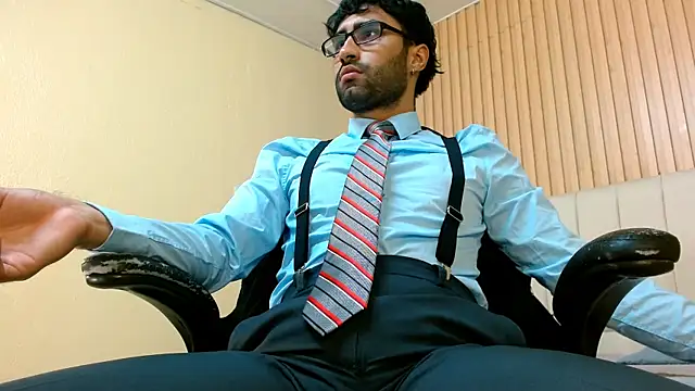 Snapshot of MilanZaire chatting on 01-06-26, 07:50 MilanZaire online show from 01-06-26, 07:50