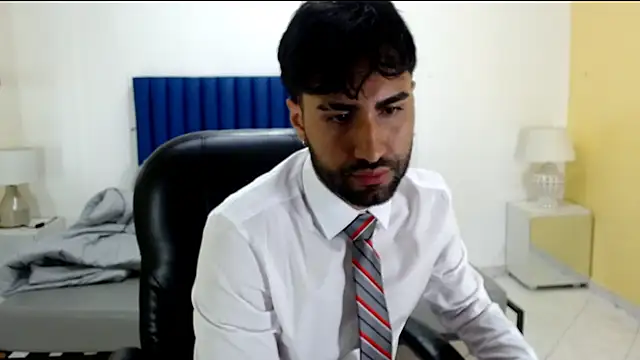 Snapshot of MilanZaire chatting on 02-09-26, 08:35 MilanZaire online show from 02-09-26, 08:35