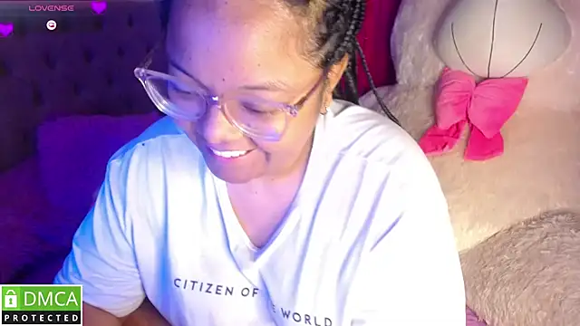 Snapshot of KittyHot20 chatting on 10-27-25, 10:58 KittyHot20 online show from 10-27-25, 10:58