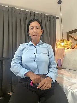 Snapshot of Angel_Perv chatting on 06-09-26, 11:11 Angel Perv online show from 06-09-26, 11:11