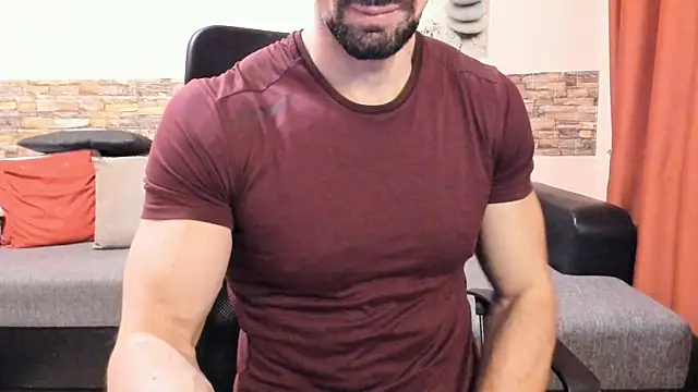 HotHunkTrainer online show from 04-16-26, 08:37