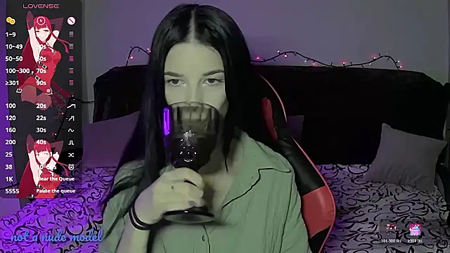 Snapshot of Miya_Dream_UKR chatting on 01-11-26, 04:34 Miya Dream UKR online show from 01-11-26, 04:34