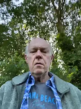 Snapshot of martxxxxx chatting on 06-10-26, 06:23 martxxxxx online show from 06-10-26, 06:23