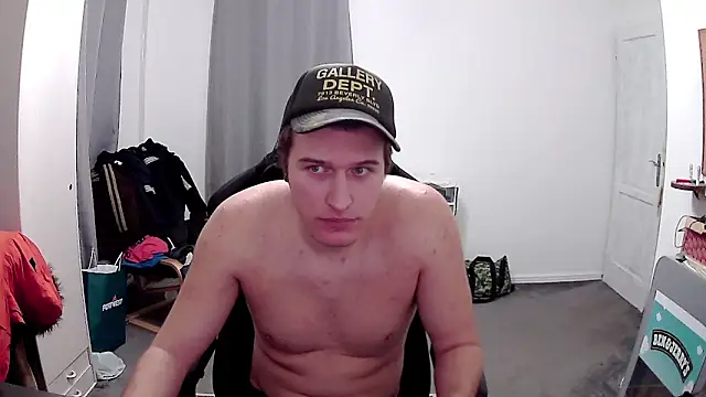 Snapshot of PKrisztian chatting on 03-10-26, 09:53 PKrisztian online show from 03-10-26, 09:53