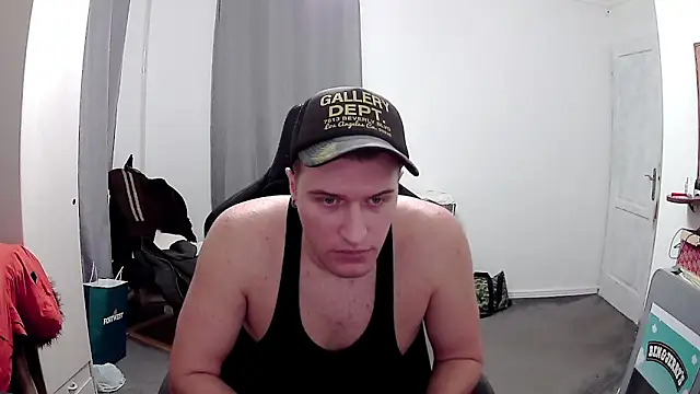 Snapshot of PKrisztian chatting on 03-23-26, 10:25 PKrisztian online show from 03-23-26, 10:25