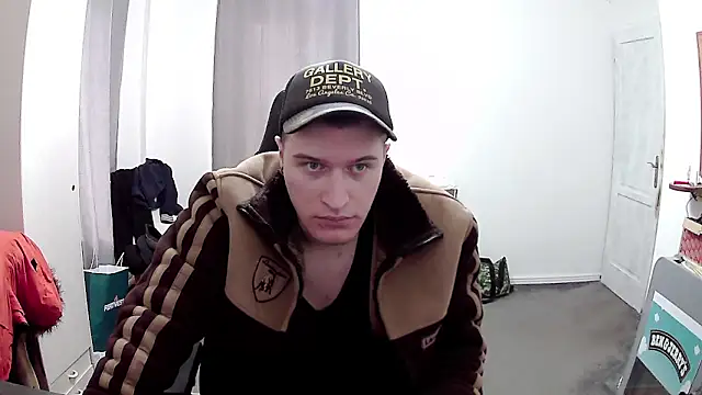 Snapshot of PKrisztian chatting on 03-26-26, 12:33 PKrisztian online show from 03-26-26, 12:33