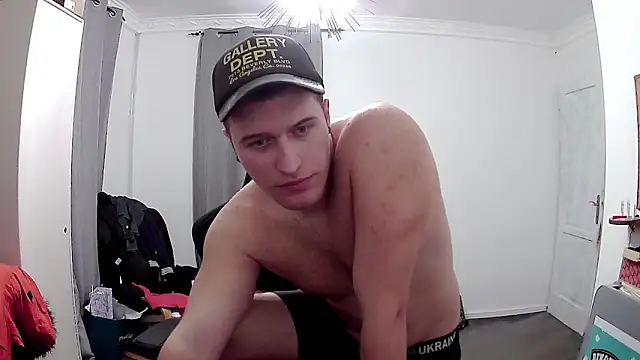 Snapshot of PKrisztian chatting on 04-05-26, 10:51 PKrisztian online show from 04-05-26, 10:51