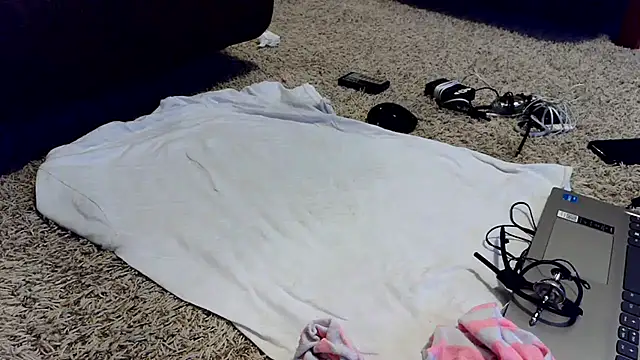 femgui69 online show from 04-19-26, 02:27