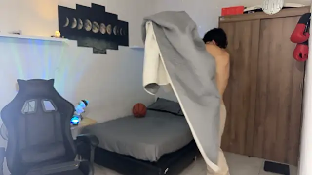 Kisan Smith online show from 02-23-26, 03:48