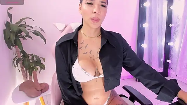 EmmaRusellx online show from 05-19-26, 12:38