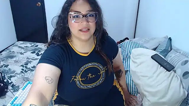 Luciernaga18 online show from 02-04-25, 03:11