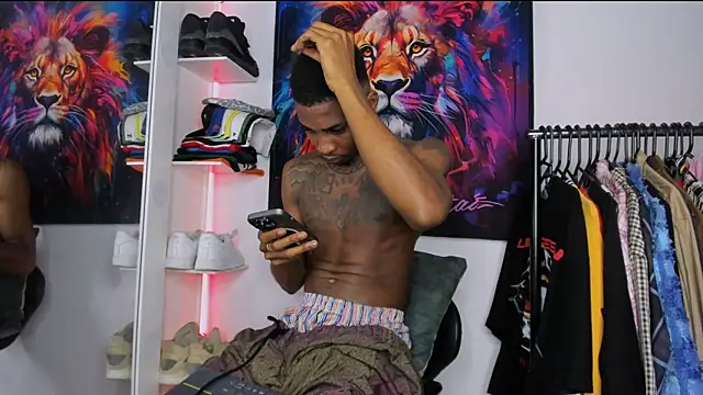 Snapshot of Pantera_black_21 chatting on 11-30-25, 02:04 Pantera black 21 online show from 11-30-25, 02:04