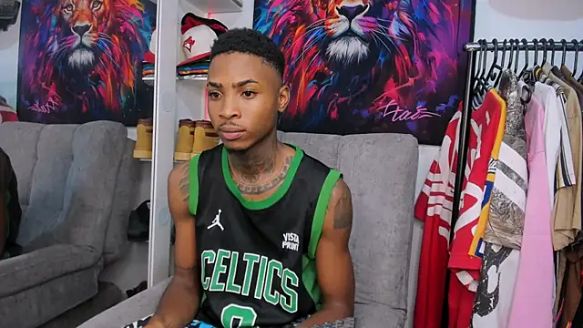 Snapshot of Pantera_black_21 chatting on 01-12-26, 01:22 Pantera black 21 online show from 01-12-26, 01:22