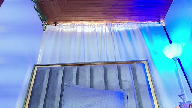 Snapshot of Eda_Bonne chatting on 11-30-25, 12:42 Eda Bonne online show from 11-30-25, 12:42