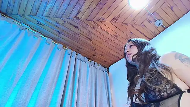 Snapshot of Eda_Bonne chatting on 04-05-26, 11:18 Eda Bonne online show from 04-05-26, 11:18