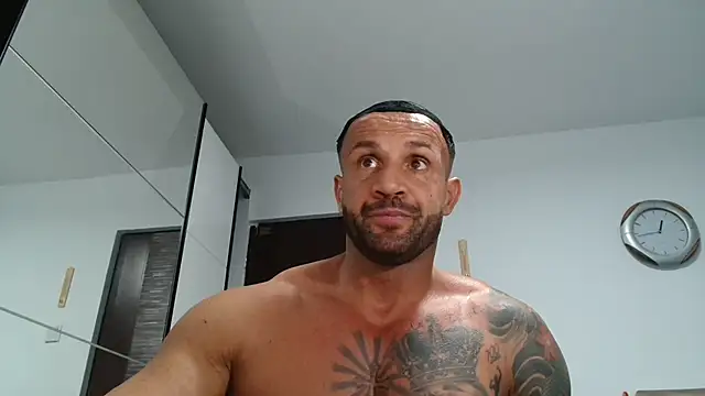 Magnificmuscles89 online show from 04-16-26, 09:39