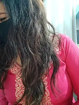 Snapshot of Aishwaryaa_69 chatting on 01-18-26, 08:29 Aishwaryaa 69 online show from 01-18-26, 08:29