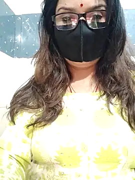 Snapshot of Aishwaryaa_69 chatting on 02-01-26, 08:13 Aishwaryaa 69 online show from 02-01-26, 08:13
