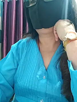 Snapshot of Aishwaryaa_69 chatting on 02-16-26, 10:22 Aishwaryaa 69 online show from 02-16-26, 10:22