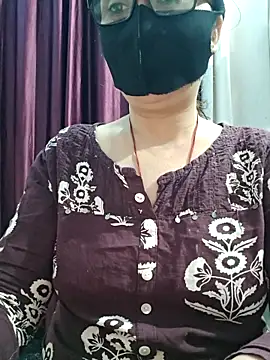 Snapshot of Aishwaryaa_69 chatting on 02-19-26, 07:37 Aishwaryaa 69 online show from 02-19-26, 07:37