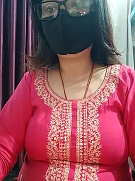 Snapshot of Aishwaryaa_69 chatting on 02-21-26, 03:51 Aishwaryaa 69 online show from 02-21-26, 03:51