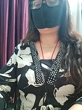 Snapshot of Aishwaryaa_69 chatting on 02-21-26, 04:41 Aishwaryaa 69 online show from 02-21-26, 04:41