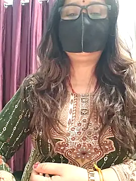 Snapshot of Aishwaryaa_69 chatting on 02-26-26, 06:12 Aishwaryaa 69 online show from 02-26-26, 06:12