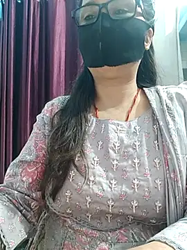 Snapshot of Aishwaryaa_69 chatting on 03-01-26, 08:16 Aishwaryaa 69 online show from 03-01-26, 08:16