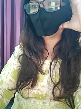 Snapshot of Aishwaryaa_69 chatting on 03-23-26, 07:34 Aishwaryaa 69 online show from 03-23-26, 07:34
