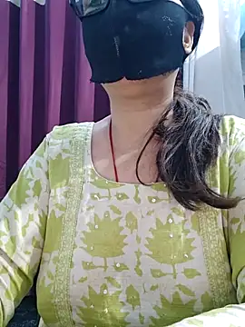 Snapshot of Aishwaryaa_69 chatting on 04-06-26, 02:31 Aishwaryaa 69 online show from 04-06-26, 02:31