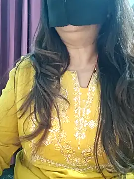 Snapshot of Aishwaryaa_69 chatting on 04-09-26, 11:37 Aishwaryaa 69 online show from 04-09-26, 11:37