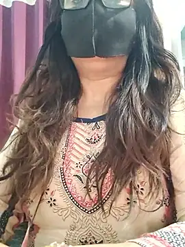 Snapshot of Aishwaryaa_69 chatting on 04-16-26, 10:27 Aishwaryaa 69 online show from 04-16-26, 10:27