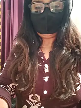 Snapshot of Aishwaryaa_69 chatting on 04-21-26, 02:51 Aishwaryaa 69 online show from 04-21-26, 02:51