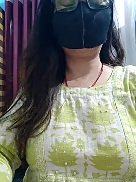 Snapshot of Aishwaryaa_69 chatting on 04-27-26, 02:20 Aishwaryaa 69 online show from 04-27-26, 02:20