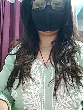 Snapshot of Aishwaryaa_69 chatting on 04-29-26, 02:26 Aishwaryaa 69 online show from 04-29-26, 02:26