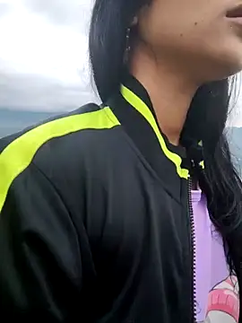 Snapshot of pleasure_and_fantasy chatting on 01-09-25, 11:14 pleasure and fantasy online show from 01-09-25, 11:14