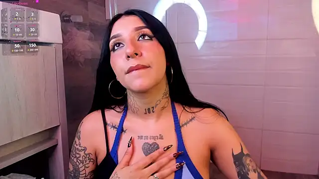 Snapshot of Leiaa_ chatting on 02-13-26, 03:35 Leiaa online show from 02-13-26, 03:35