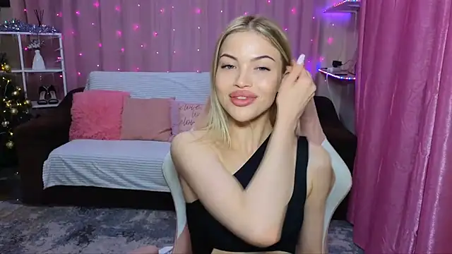 EmmyMills online show from 12-13-24, 07:21