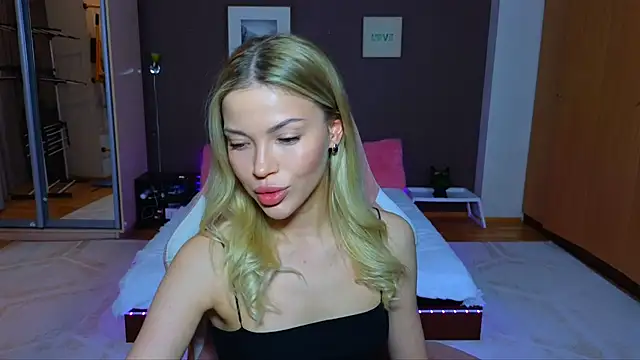 EmmyMills online show from 01-17-25, 09:06