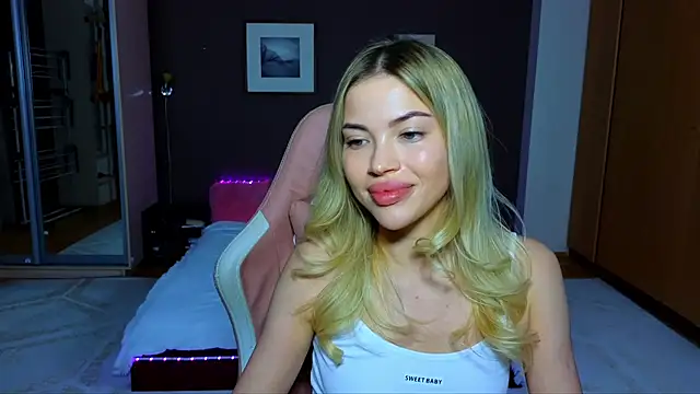 EmmyMills online show from 02-20-25, 09:42