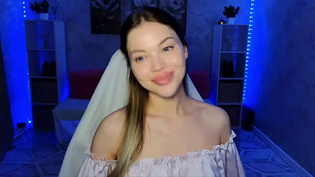 Snapshot of EmmyMills chatting on 06-30-26, 09:49 EmmyMills online show from 06-30-26, 09:49