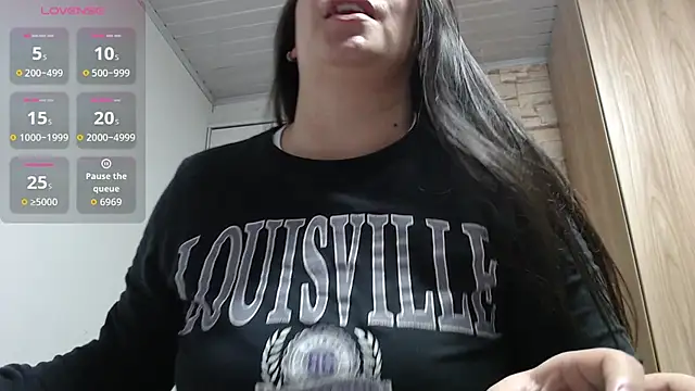 Snapshot of monickhot303av chatting on 06-16-26, 05:10 monickhot303av online show from 06-16-26, 05:10