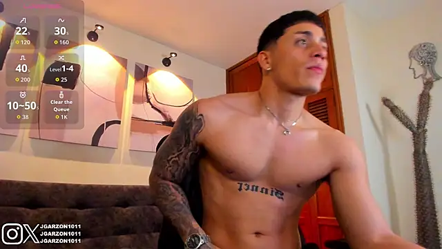 Snapshot of _joansoto chatting on 04-08-26, 01:33 joansoto online show from 04-08-26, 01:33