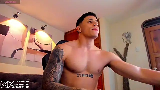 Snapshot of _joansoto chatting on 04-12-26, 02:00 joansoto online show from 04-12-26, 02:00